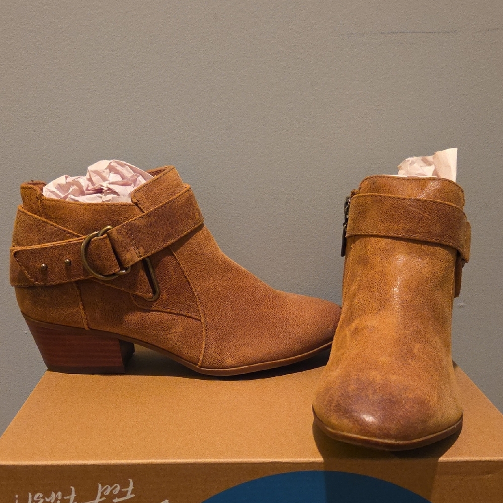 Clarks Cowboy Ankle Boots